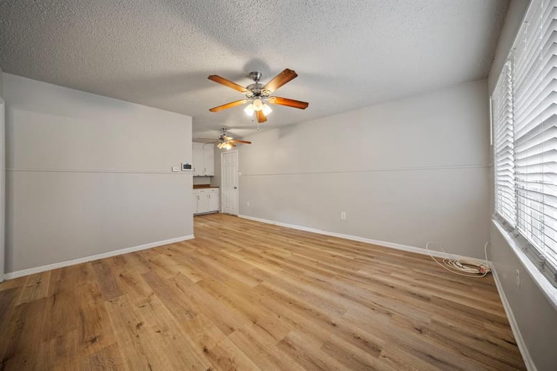514 E University Avenue, Waxahachie TX 75165 - Photo 8