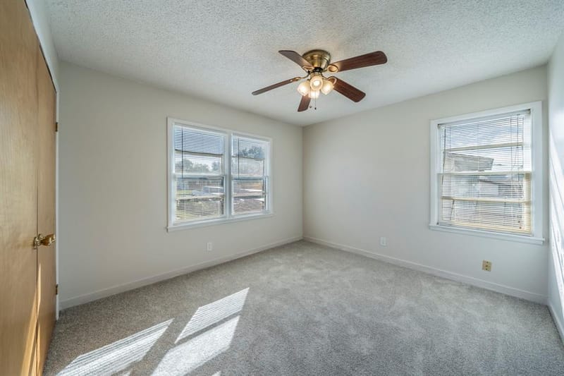 4147 Huckleberry Circle, Dallas TX 75216 - Photo 16