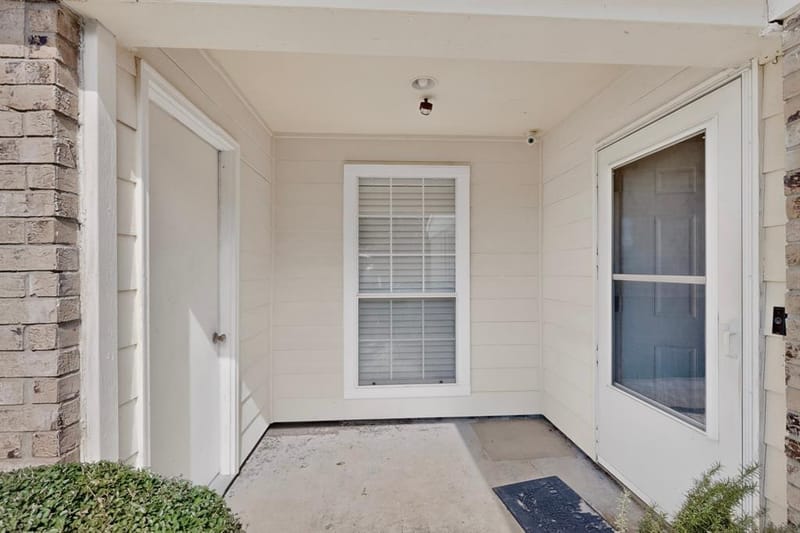 2228 Bunker Hill Drive, Carrollton TX 75006 - Photo 6