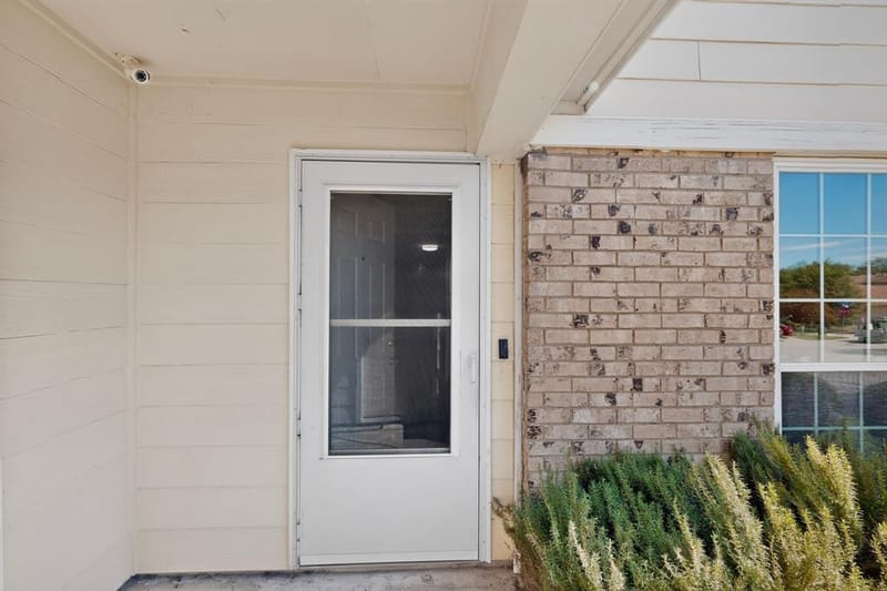 2228 Bunker Hill Drive, Carrollton TX 75006 - Photo 7