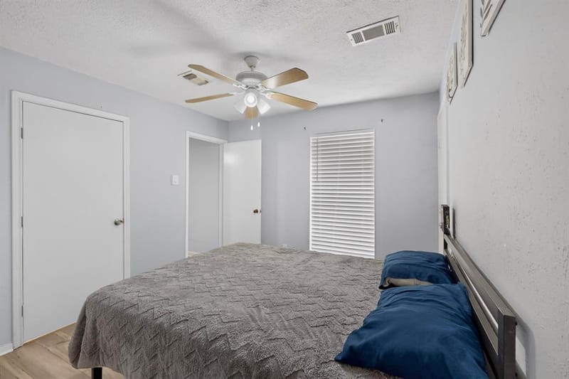 2228 Bunker Hill Drive, Carrollton TX 75006 - Photo 24