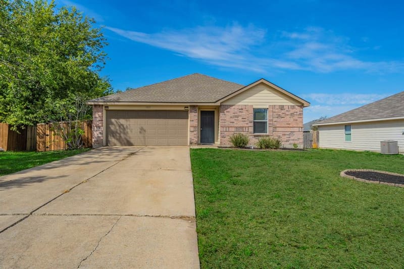 1803 Brookwood Drive, Terrell TX 75160
