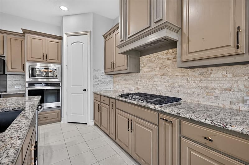 1937 Manzana Way, Burleson TX 76028 - Photo 10