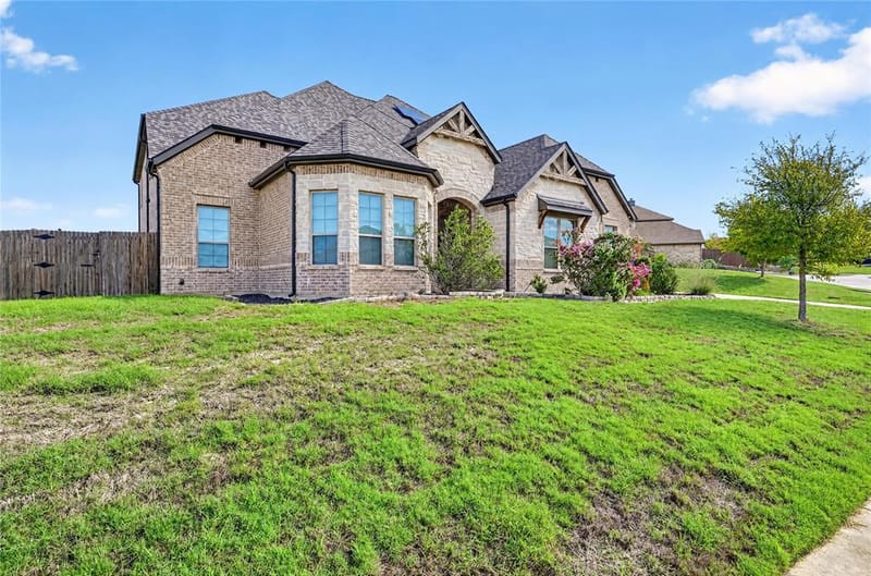 1937 Manzana Way, Burleson TX 76028 - Photo 4