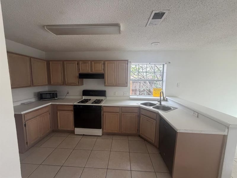 8305 Tallahassee Lane, Fort Worth TX 76123 - Photo 2
