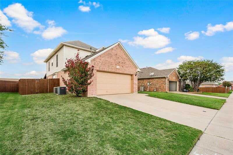 12621 Cottageville Lane, Fort Worth TX 76244 - Photo 4
