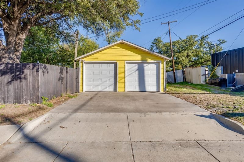 2739 Livingston Avenue, Fort Worth TX 76110 - Photo 19