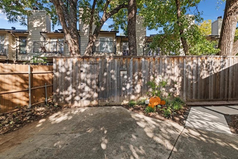 6409 Ridgemont Drive, Dallas TX 75214 - Photo 33