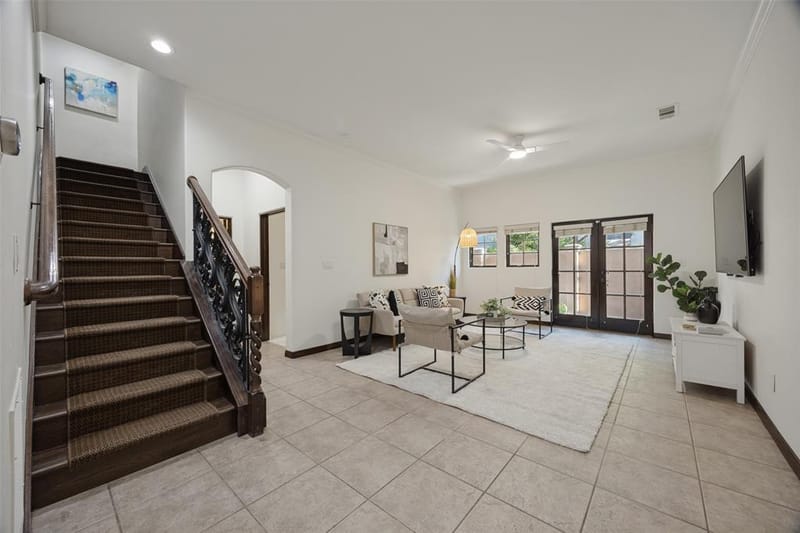 4323 Gilbert Avenue # 2, Dallas TX 75219 - Photo 3