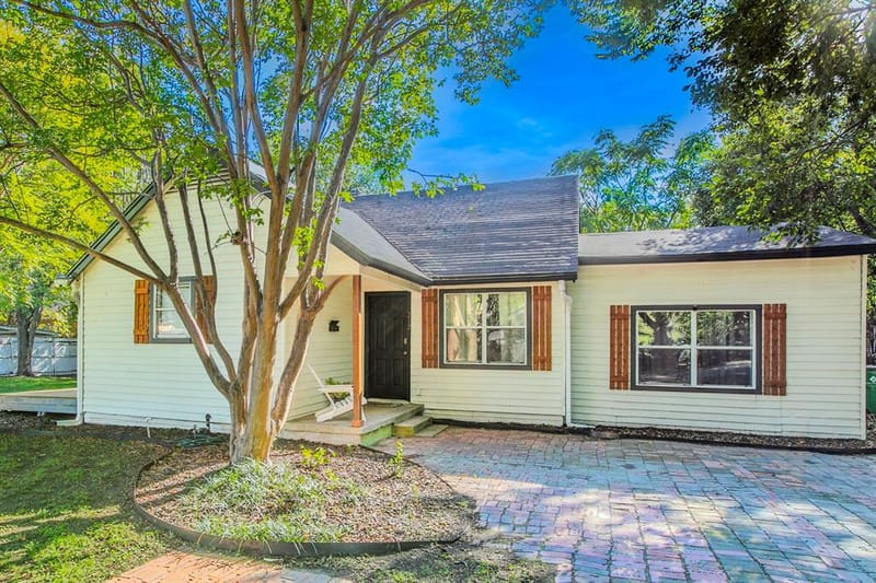 212 Penn Street, Waxahachie TX 75165
