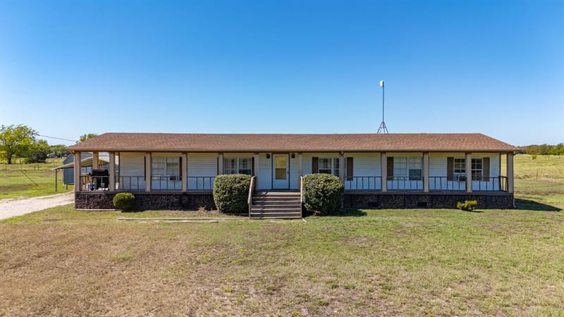 5716 County Road 4516, Commerce TX 75428 - Photo 2
