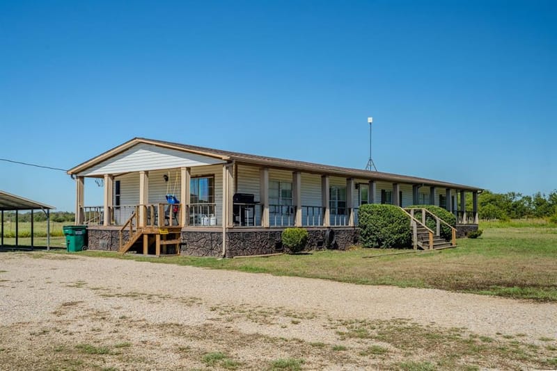 5716 County Road 4516, Commerce TX 75428 - Photo 25