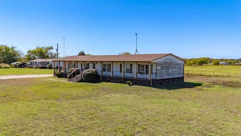 5716 County Road 4516, Commerce TX 75428 - Photo 21
