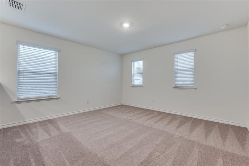 2704 Goldfinch Drive, Denton TX 76205 - Photo 12