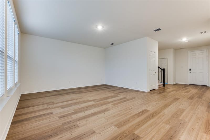 2704 Goldfinch Drive, Denton TX 76205 - Photo 3