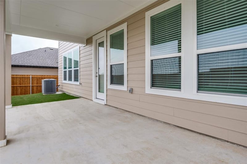 2704 Goldfinch Drive, Denton TX 76205 - Photo 20