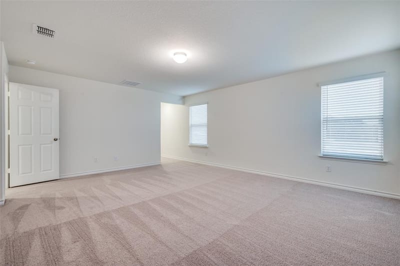 2704 Goldfinch Drive, Denton TX 76205 - Photo 14