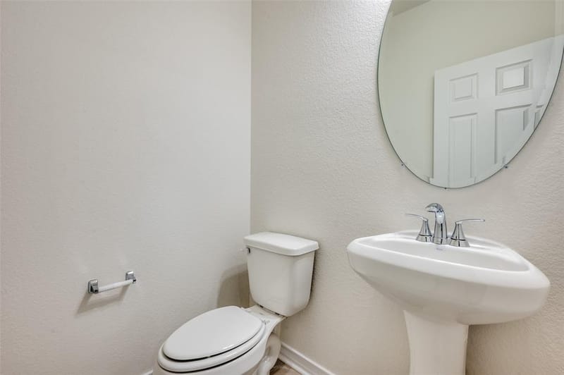 2704 Goldfinch Drive, Denton TX 76205 - Photo 11