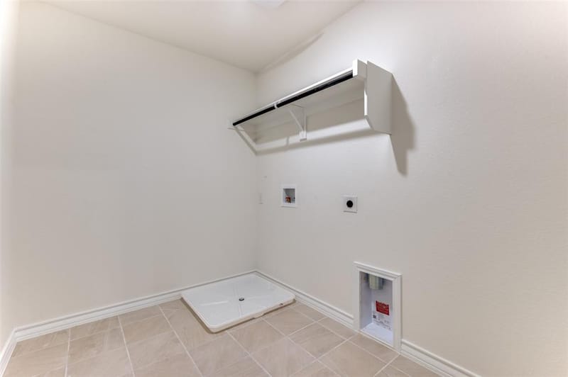 2704 Goldfinch Drive, Denton TX 76205 - Photo 19