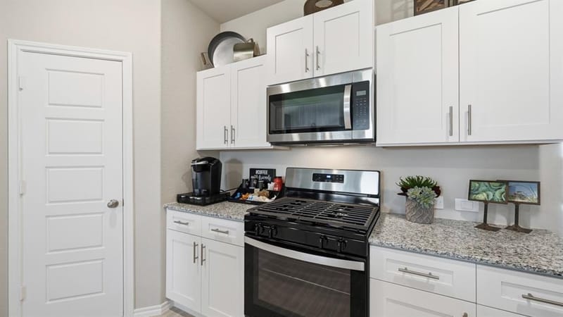 10705 BLACK ONYX Drive, Fort Worth TX 76036 - Photo 6
