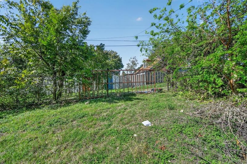2405 Roosevelt Avenue, Fort Worth TX 76164 - Photo 39
