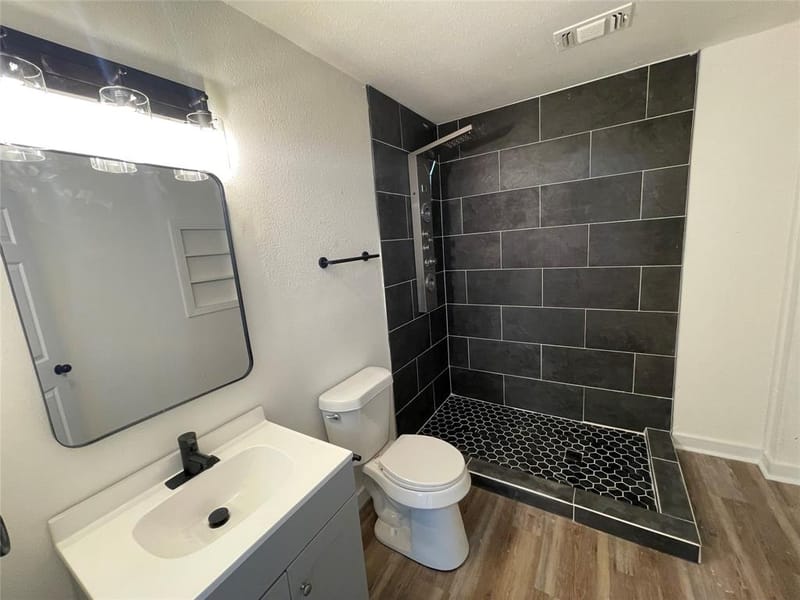 709 E Jefferson Street, Waxahachie TX 75165 - Photo 9