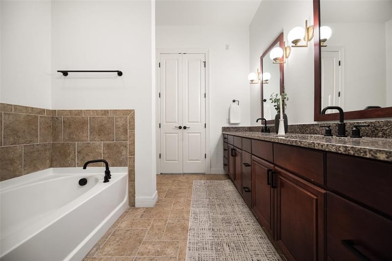 8616 Turtle Creek Boulevard # 516, Dallas TX 75225 - Photo 14