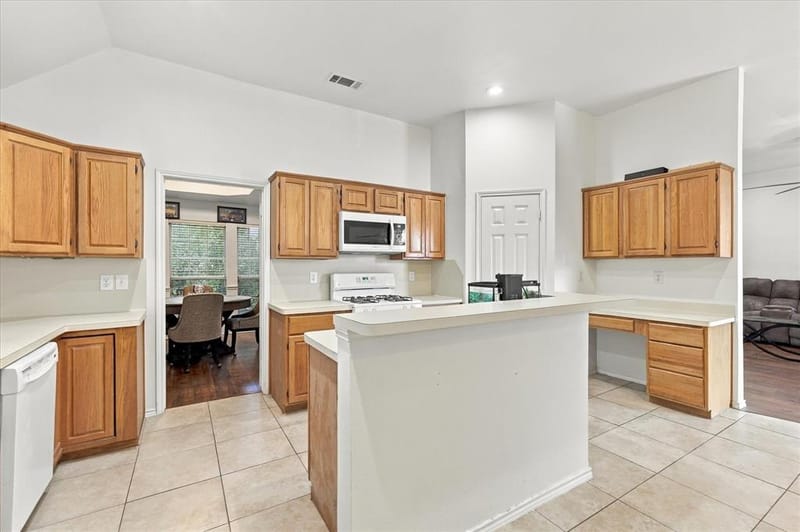 700 Summit Ridge, Lewisville TX 75077 - Photo 6