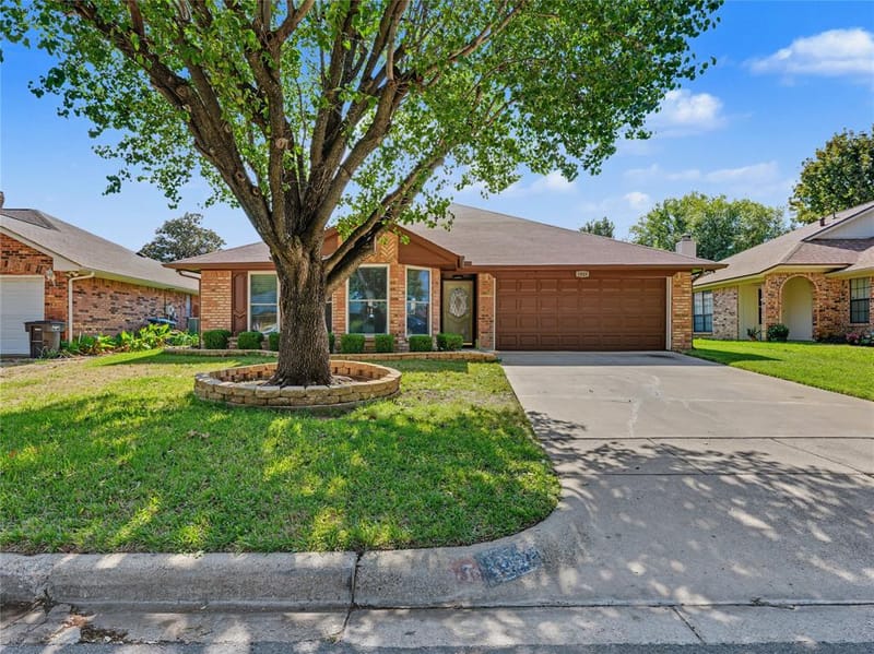 1929 Berrybrook Drive, Fort Worth TX 76134 - Photo 2