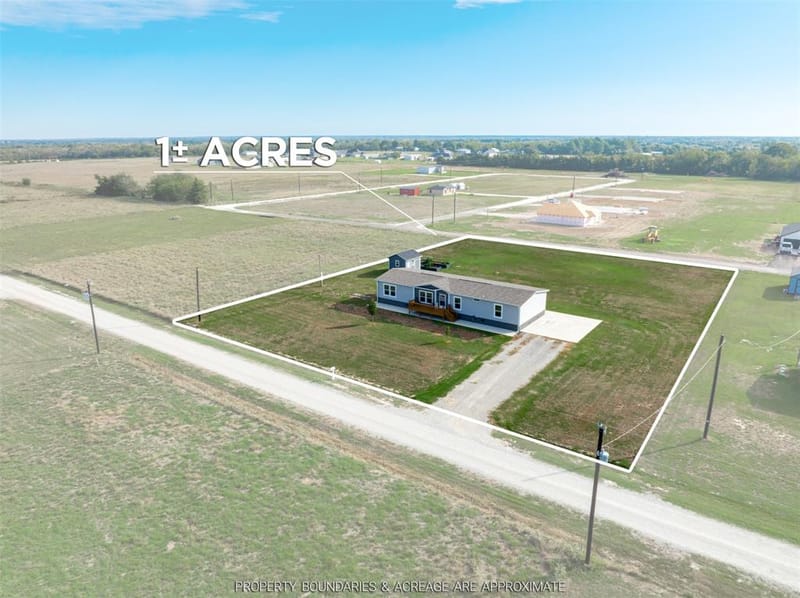 10 Private Road 33084, Sumner TX 75486 - Photo 2