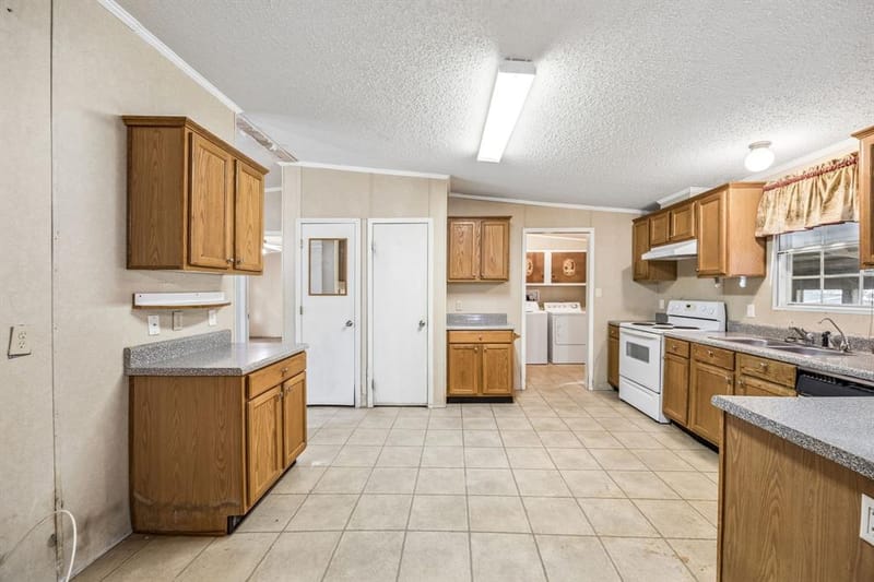 7018 Post Oak Drive, Bonham TX 75418 - Photo 6