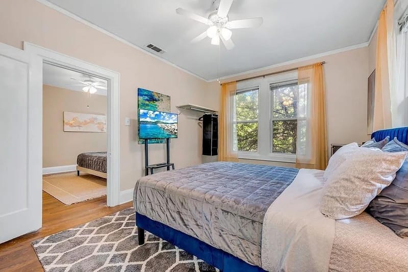 4301 Vandelia Street, Dallas TX 75219 - Photo 18