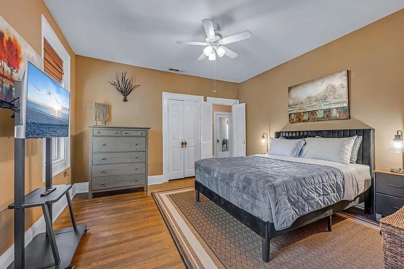 4301 Vandelia Street, Dallas TX 75219 - Photo 15