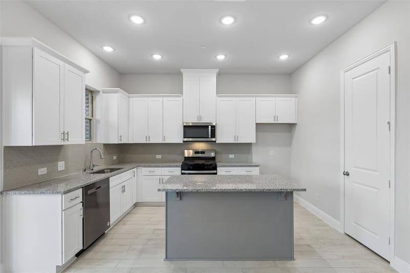 928 Heart Reef Road, Plano TX 75075 - Photo 2