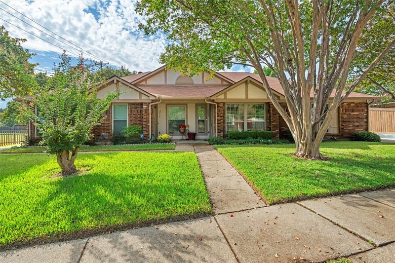 2608 Chestnut Court, Bedford TX 76022