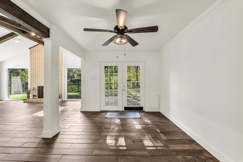 1013 Fairway Road, Woodway TX 76712 - Photo 12
