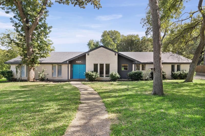 1013 Fairway Road, Woodway TX 76712