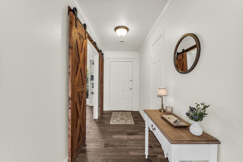 1013 Fairway Road, Woodway TX 76712 - Photo 5