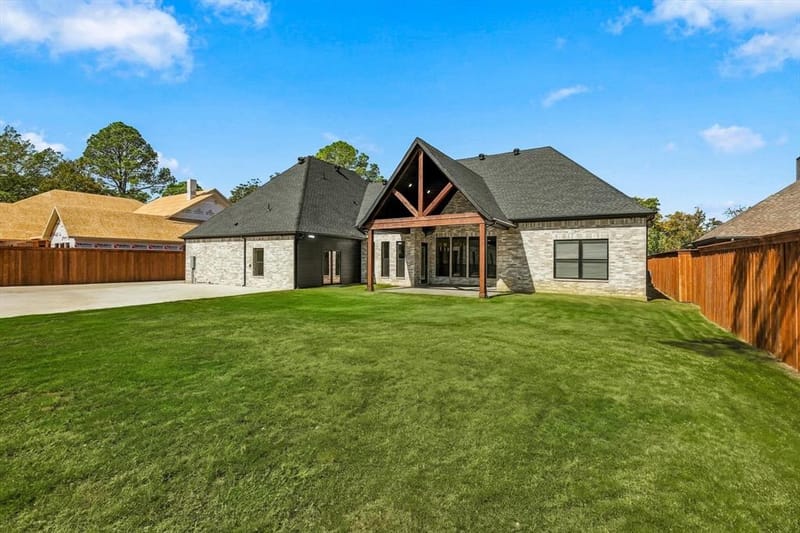 5200 Waterview Drive, Arlington TX 76016 - Photo 23