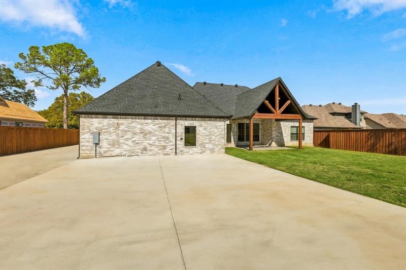 5200 Waterview Drive, Arlington TX 76016 - Photo 25