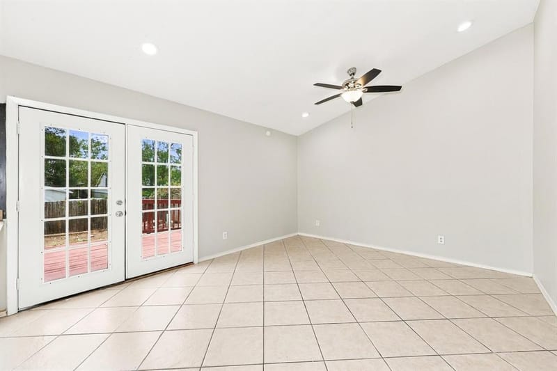 3207 Wintersmith Drive, Arlington TX 76014 - Photo 7