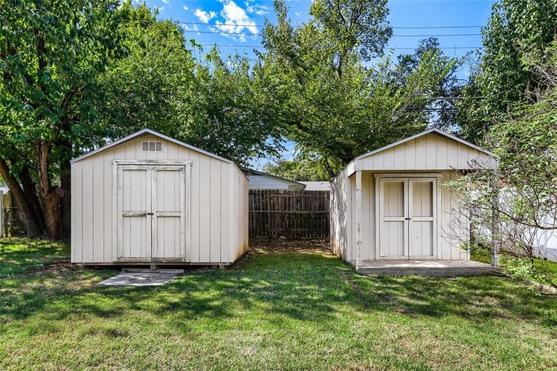 2609 Harvard Street N, Irving TX 75062 - Photo 26
