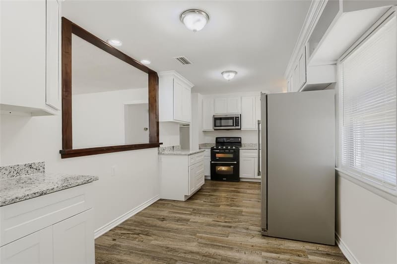 2609 Harvard Street N, Irving TX 75062 - Photo 10