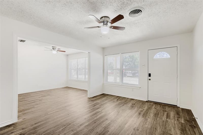 2609 Harvard Street N, Irving TX 75062 - Photo 4