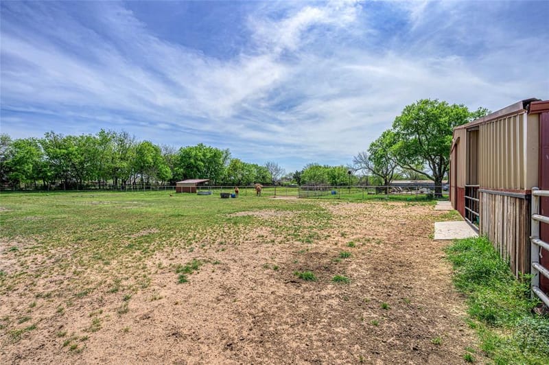501 N Van Zandt Street, Tioga TX 76271 - Photo 22