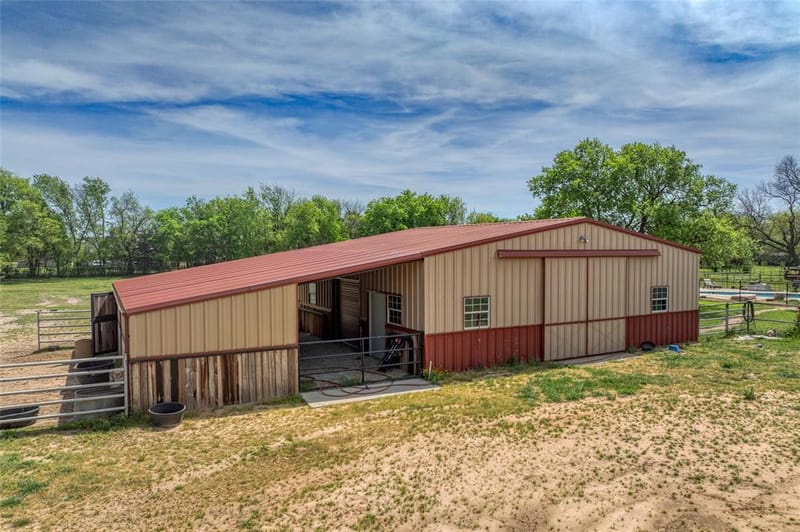 501 N Van Zandt Street, Tioga TX 76271 - Photo 28