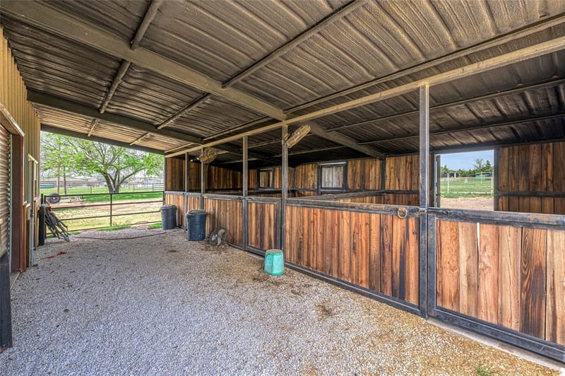 501 N Van Zandt Street, Tioga TX 76271 - Photo 24