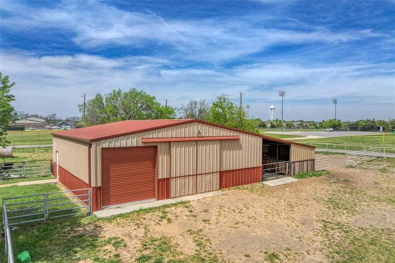 501 N Van Zandt Street, Tioga TX 76271 - Photo 30