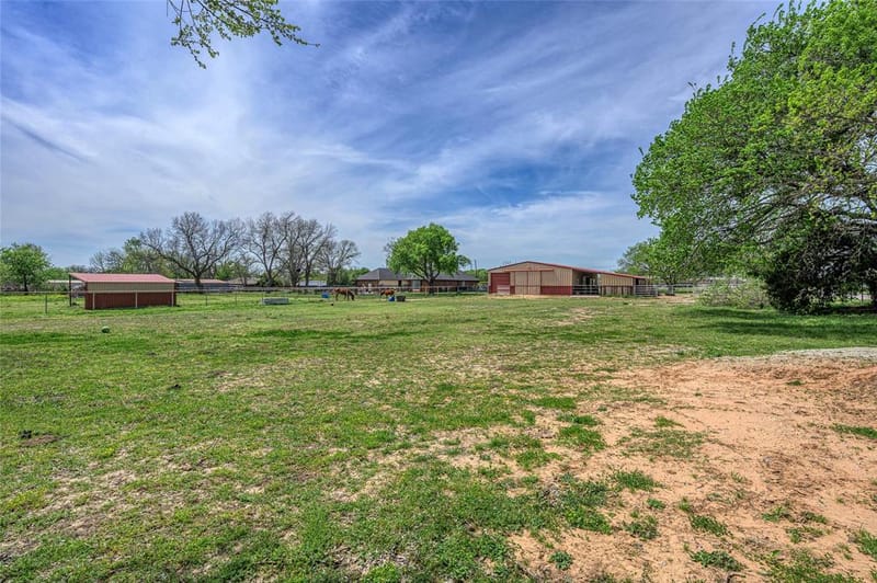 501 N Van Zandt Street, Tioga TX 76271 - Photo 21