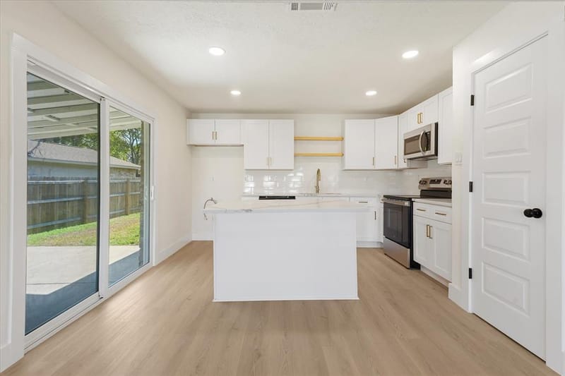 7310 Flameleaf Place, Dallas TX 75249 - Photo 6